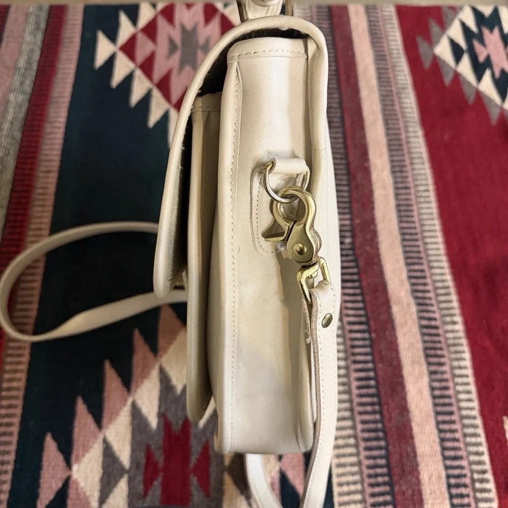 Vintage 1980s Coach Station Bag Satchel In Bone Beige Shoulder Purse Made In USA